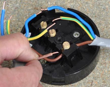 how to connect electrical wires in junction box|3 terminal junction box wiring.